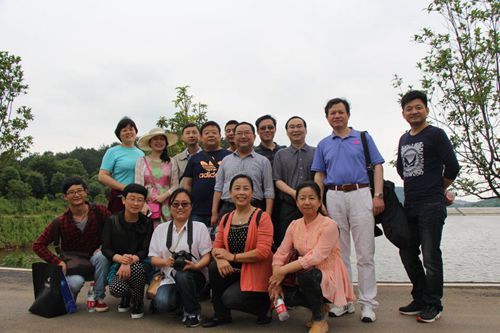 刑司991网
工会组织教职工春游活动